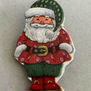 Women’s vintage Santa brooch